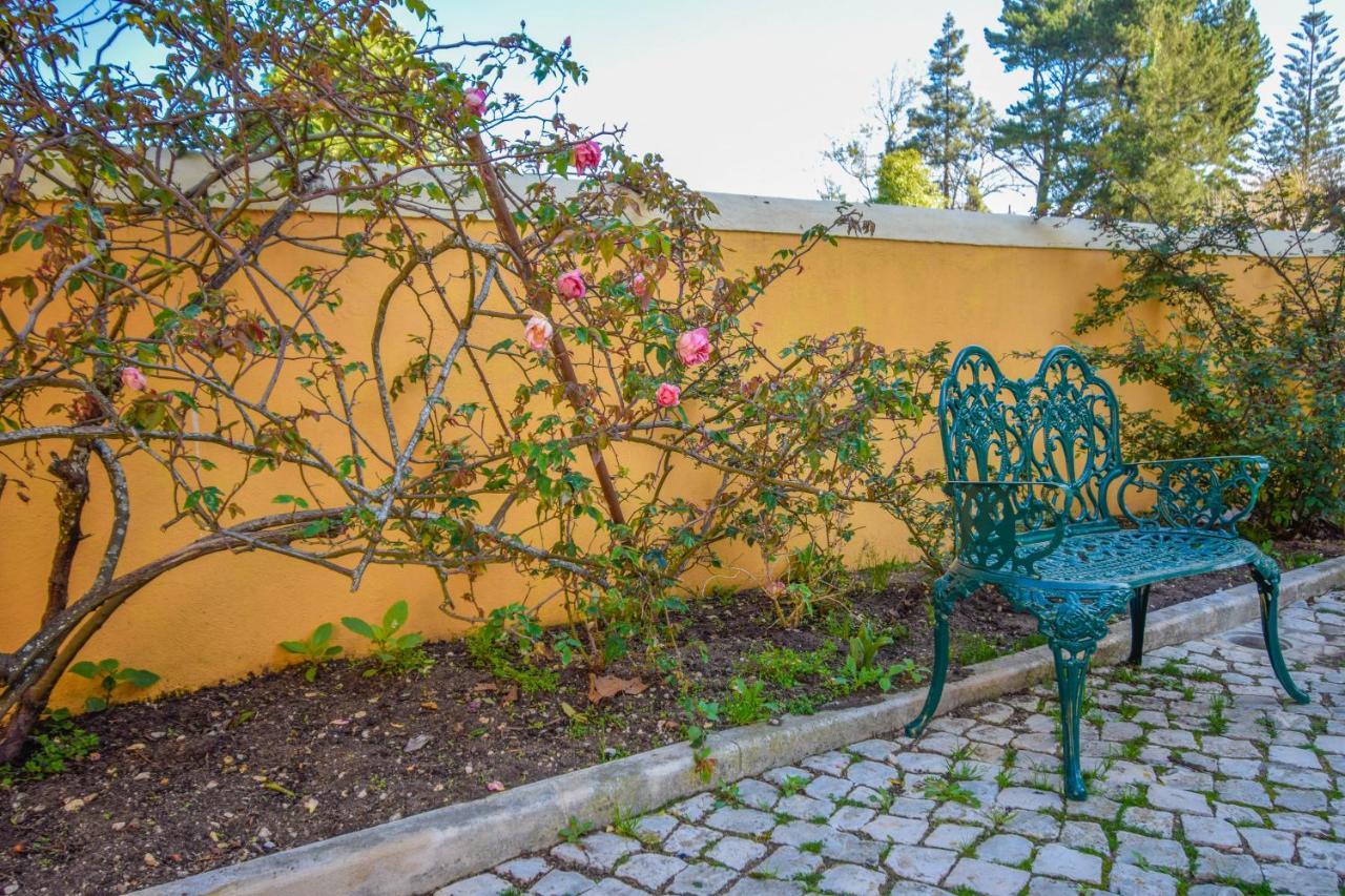 Вилла Casa Das Rosas Синтра Экстерьер фото